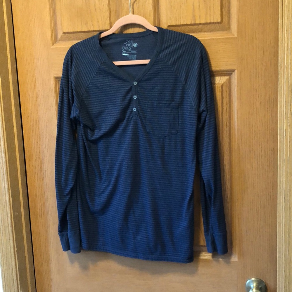 On The Byas Longsleeve